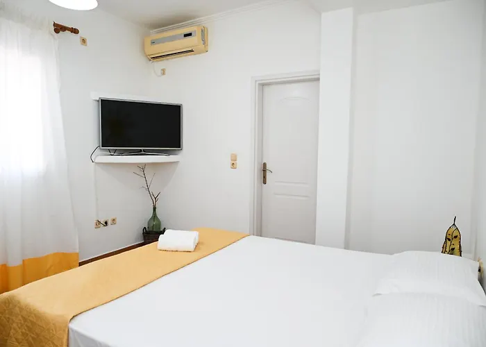 Navis Apartment Triovasalos