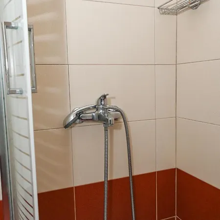 Navis * Triovasálos